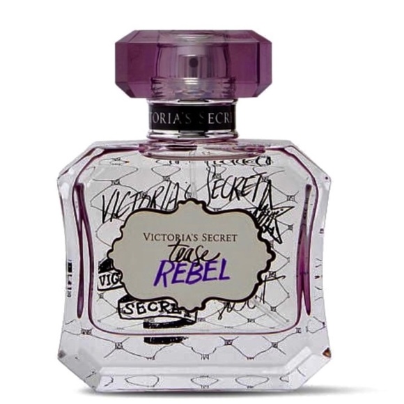 Victoria’s Secret tease rebel - Picture 3 of 11